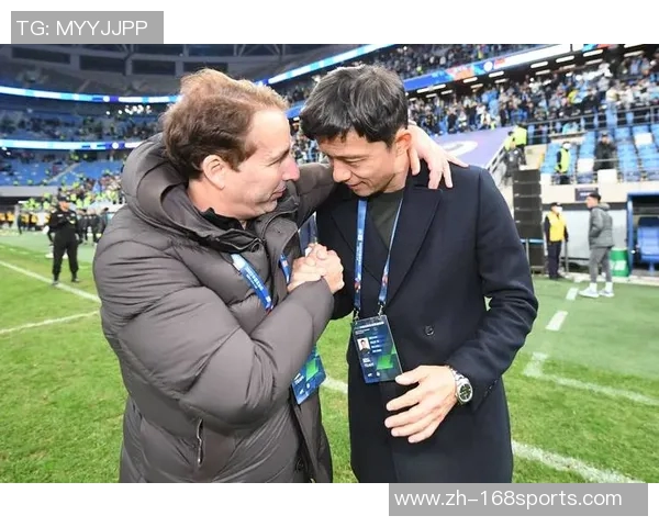 足球报：杨希转会谈判复杂海港专人赴西班牙积极沟通协调